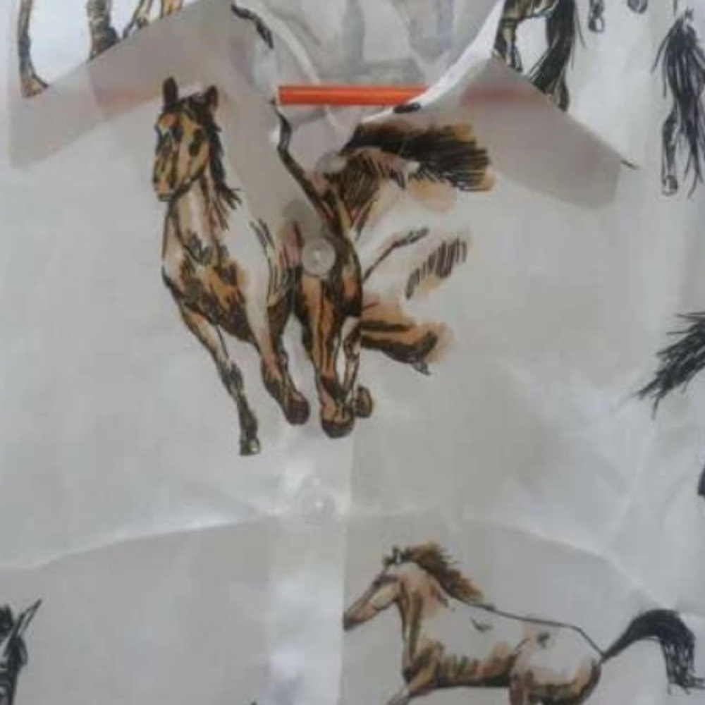 - - GORGEOUS WESTERN HORSE PRINT TOP - Picture 9 of 9